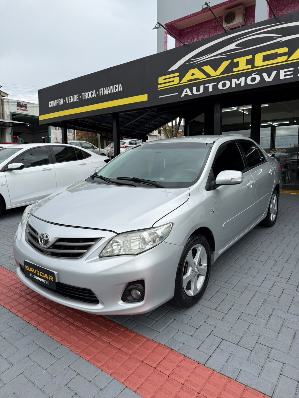 TOYOTA - COROLLA